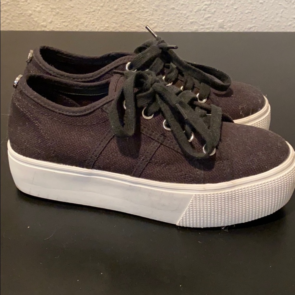 Steve Madden Emmi Platform Sneaker